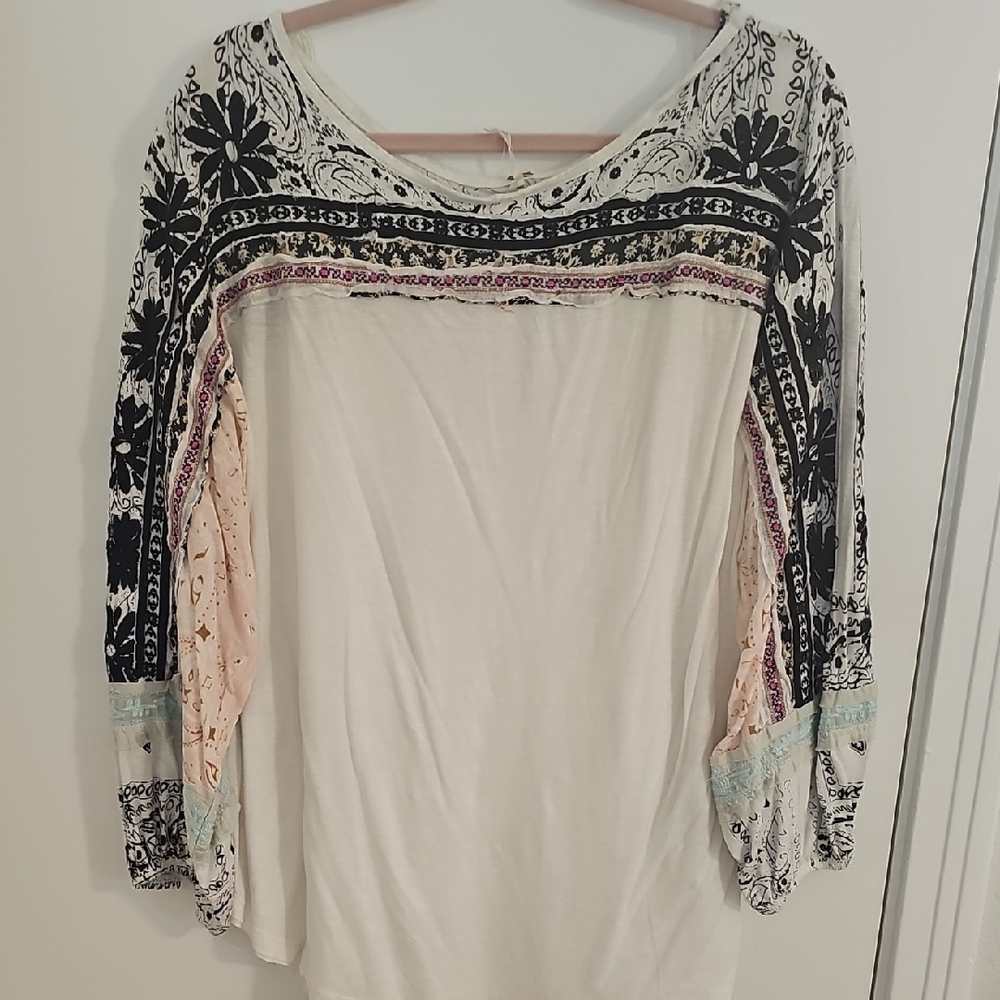 STUNNING! We The Free BEAUTIFUL Floral Long Sleeve Feminine Blouse